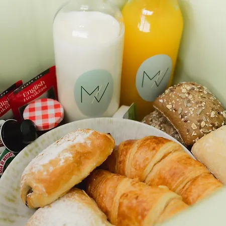 Maison Vale Bed and Breakfast 3*